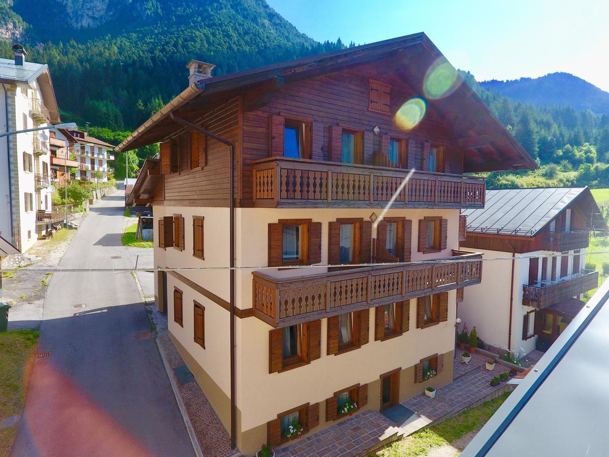 Ajarnola Locazioni Turist Hotel Auronzo di Cadore Exterior foto